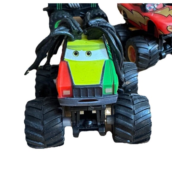 Disney Pixar Cars Toon Frightening Trucks Screamer ITormentor McMean Rasta Paddy - Picture 3 of 16